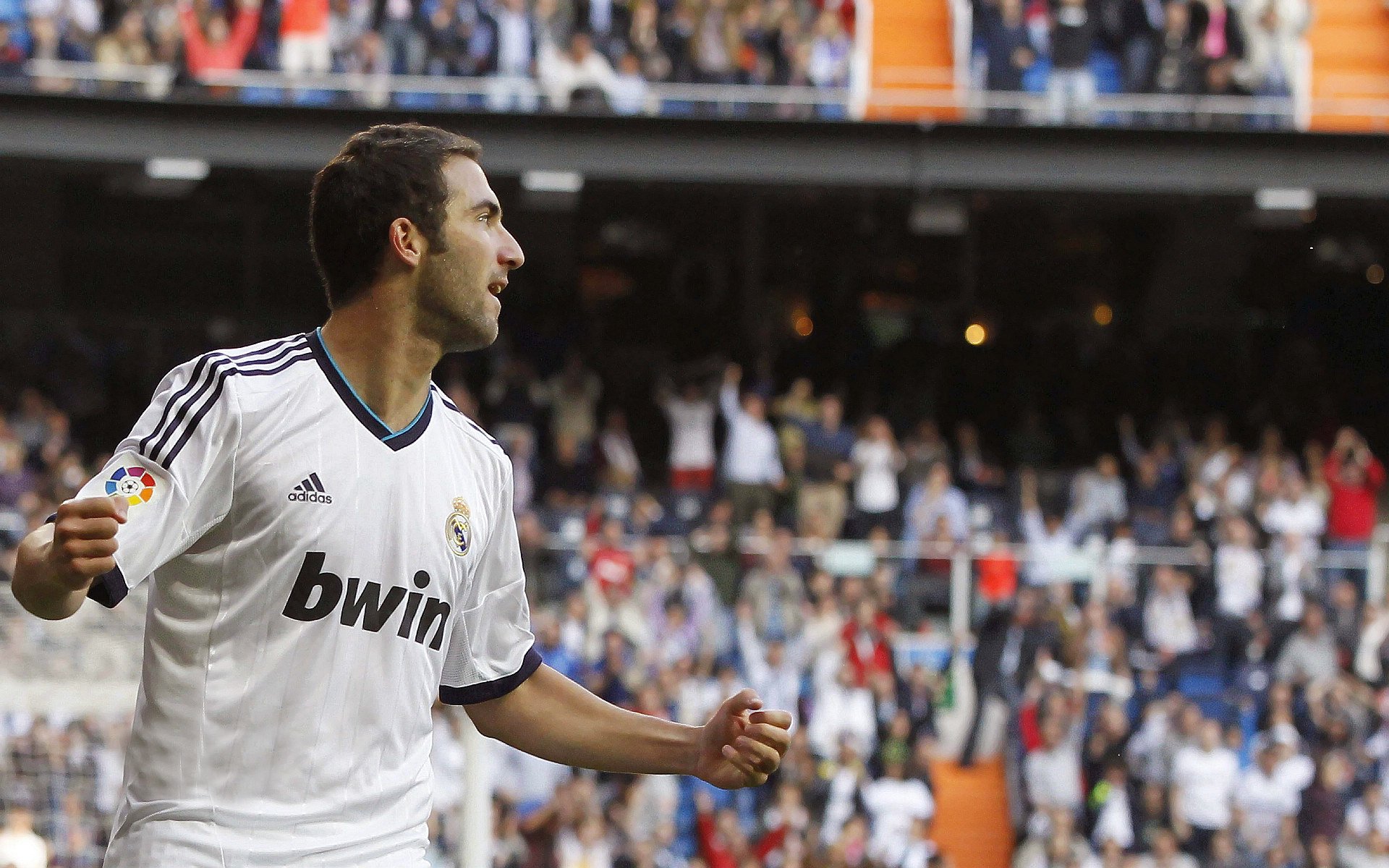 西甲联赛“裁判纪律”标准更加严格，保障公平，西甲裁判工资